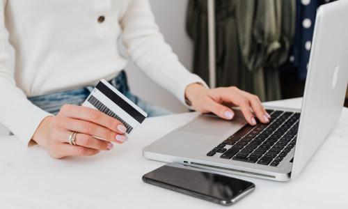 A fizetési kapu szerepe a webáruház sikerében